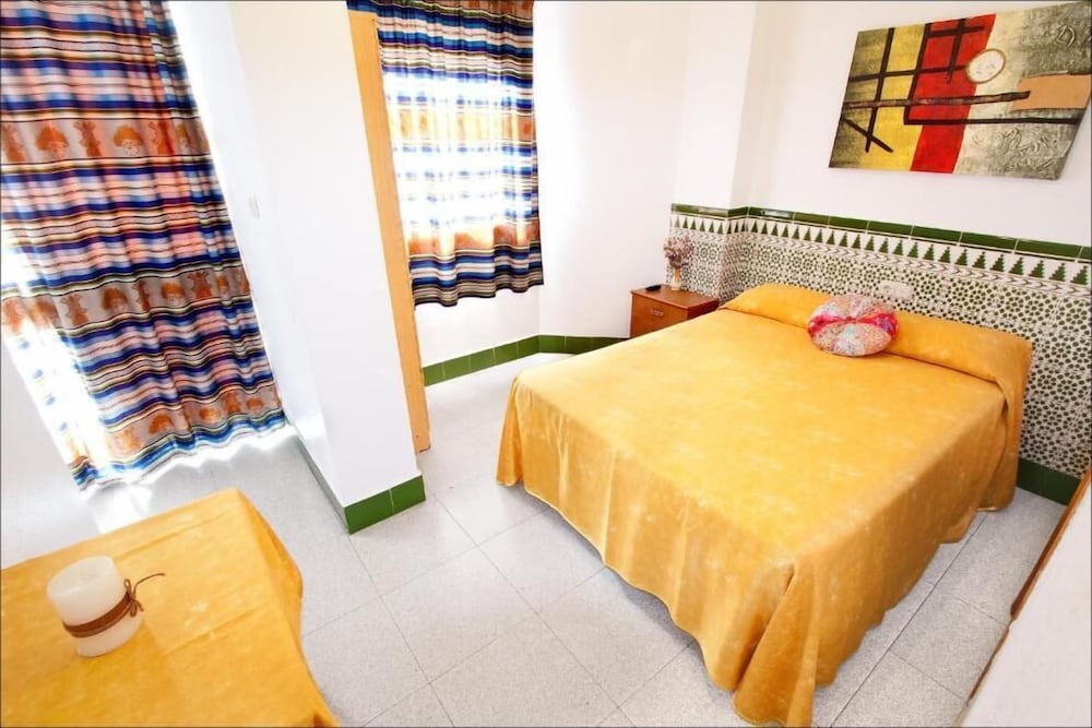 Hostal Estación Almeria 14/30