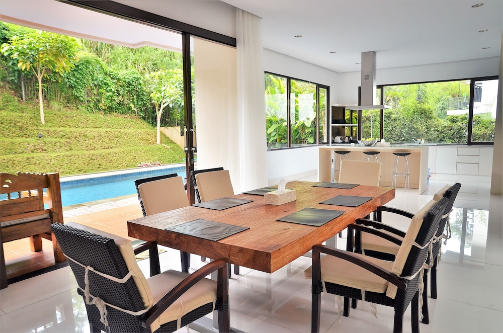 Permai Villa Dago with Pool 33/50