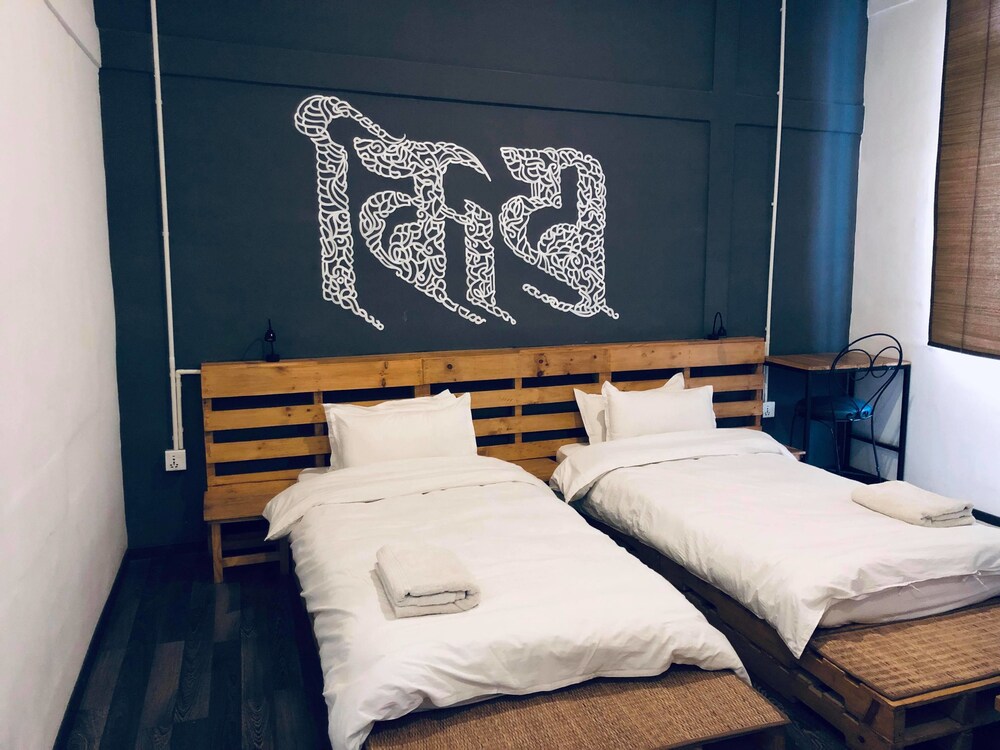 Yakety Yak Hostel 32/65
