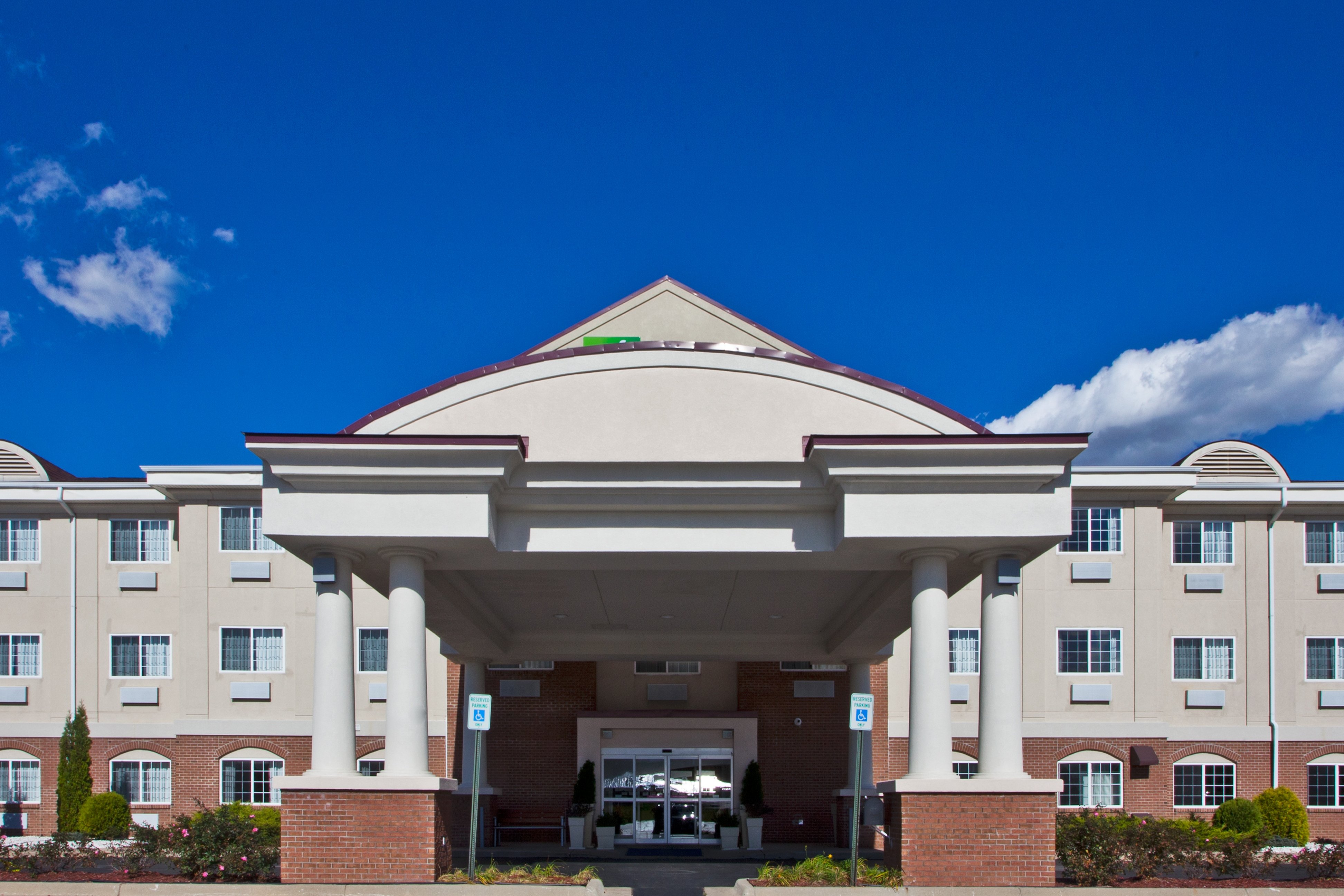 Holiday Inn Express Hotel Suites Charlotte 5/44