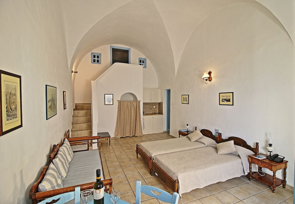 Aethrio Sunset Village Oia 66/87