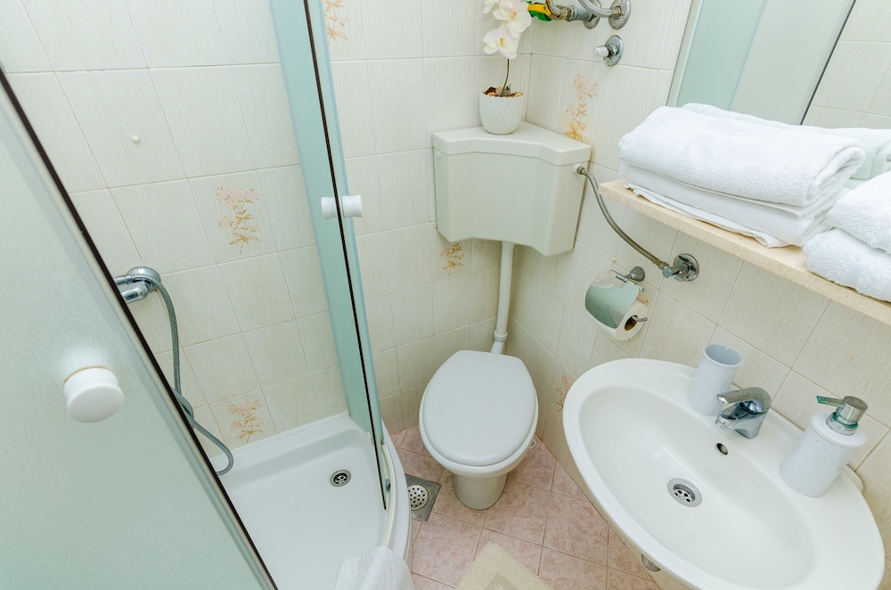 Guest House Avdic 34/41