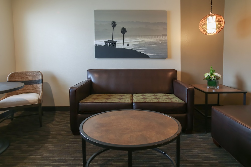 Oxford Suites Pismo Beach 19/35