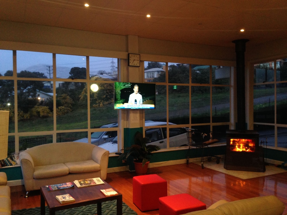 Waterfront Lodge Motel 49/70