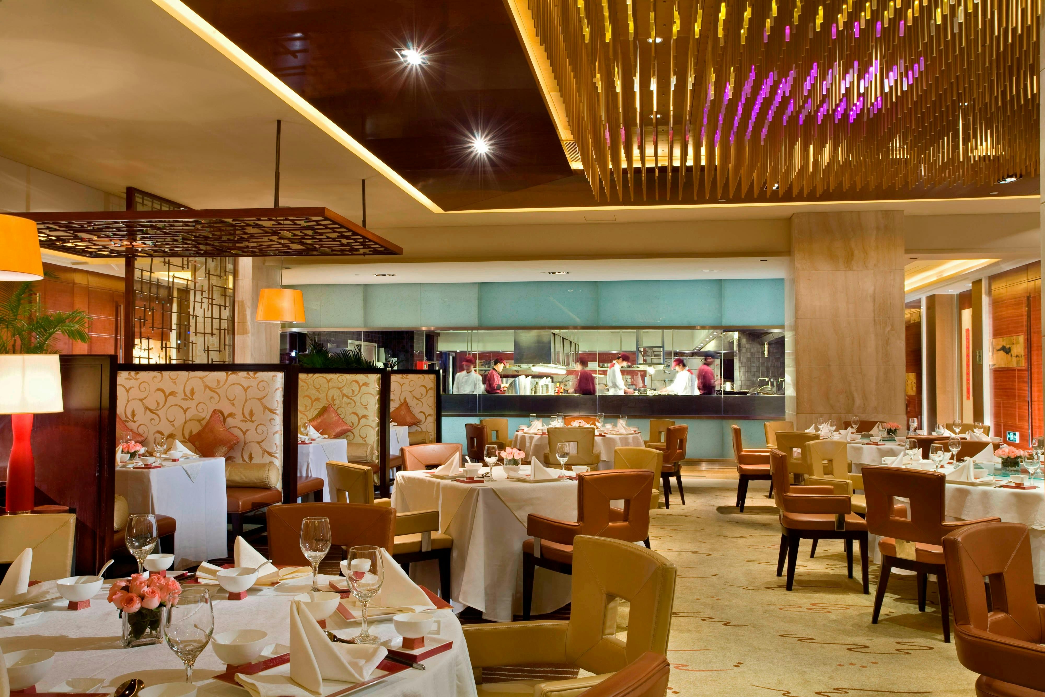 Sheraton Grand Shanghai Pudong Hotel and Residences 10/21