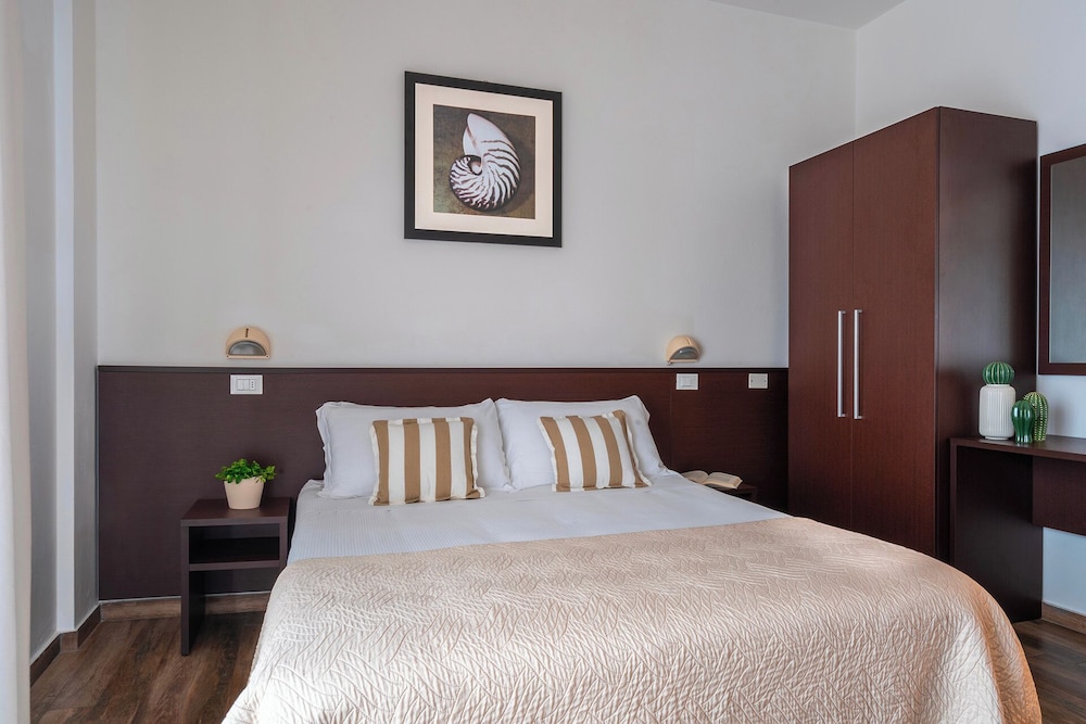 Hotel Carmen 9/50