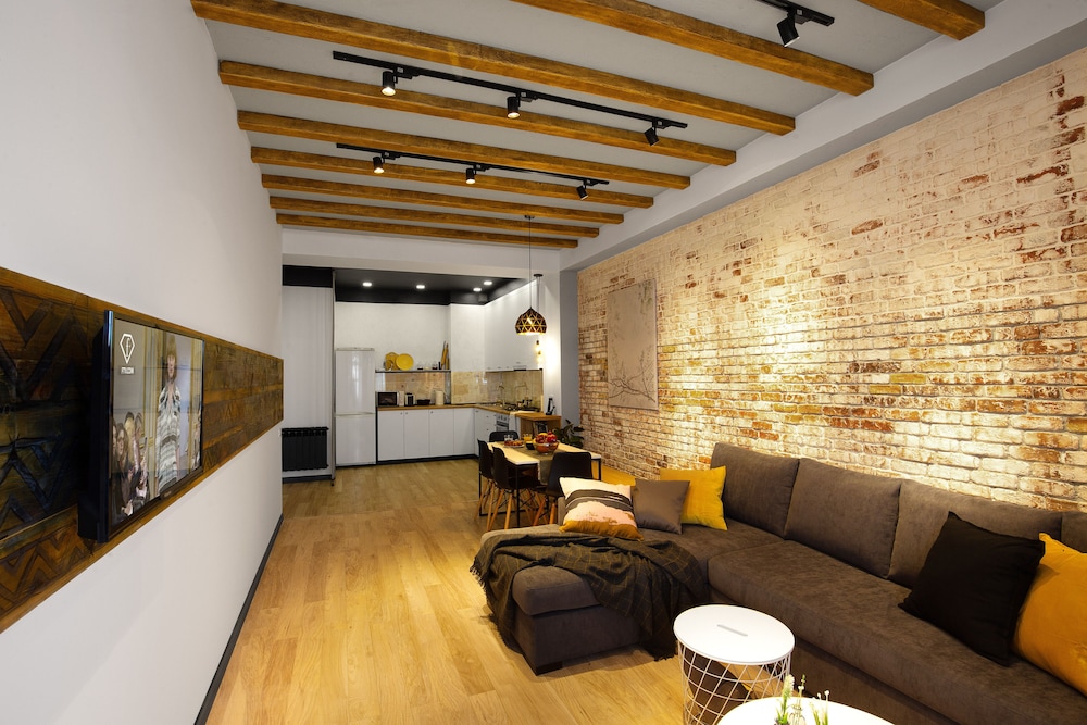 Ris Dalma Collection Yerevan 32/50