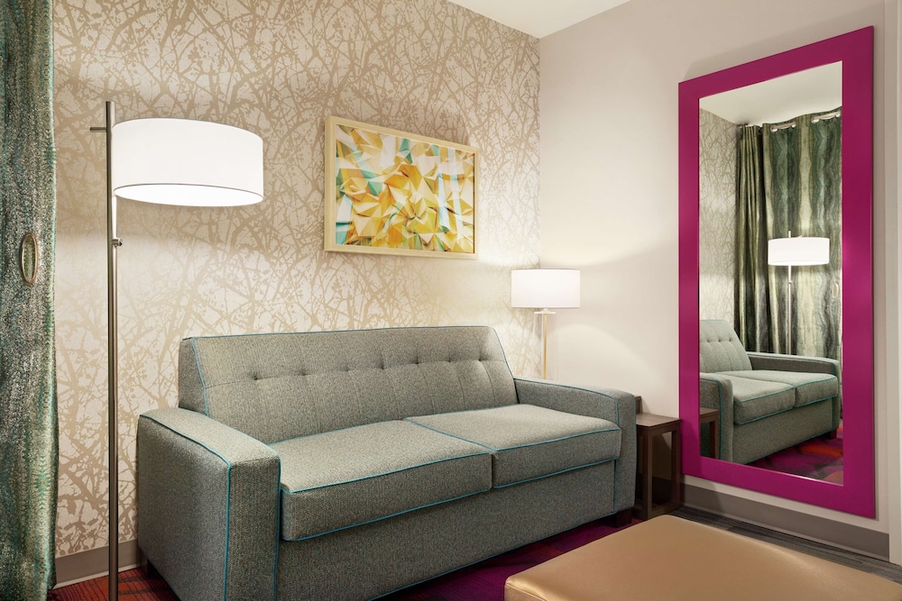 Home2 Suites By Hilton Colorado Springs South 16/30