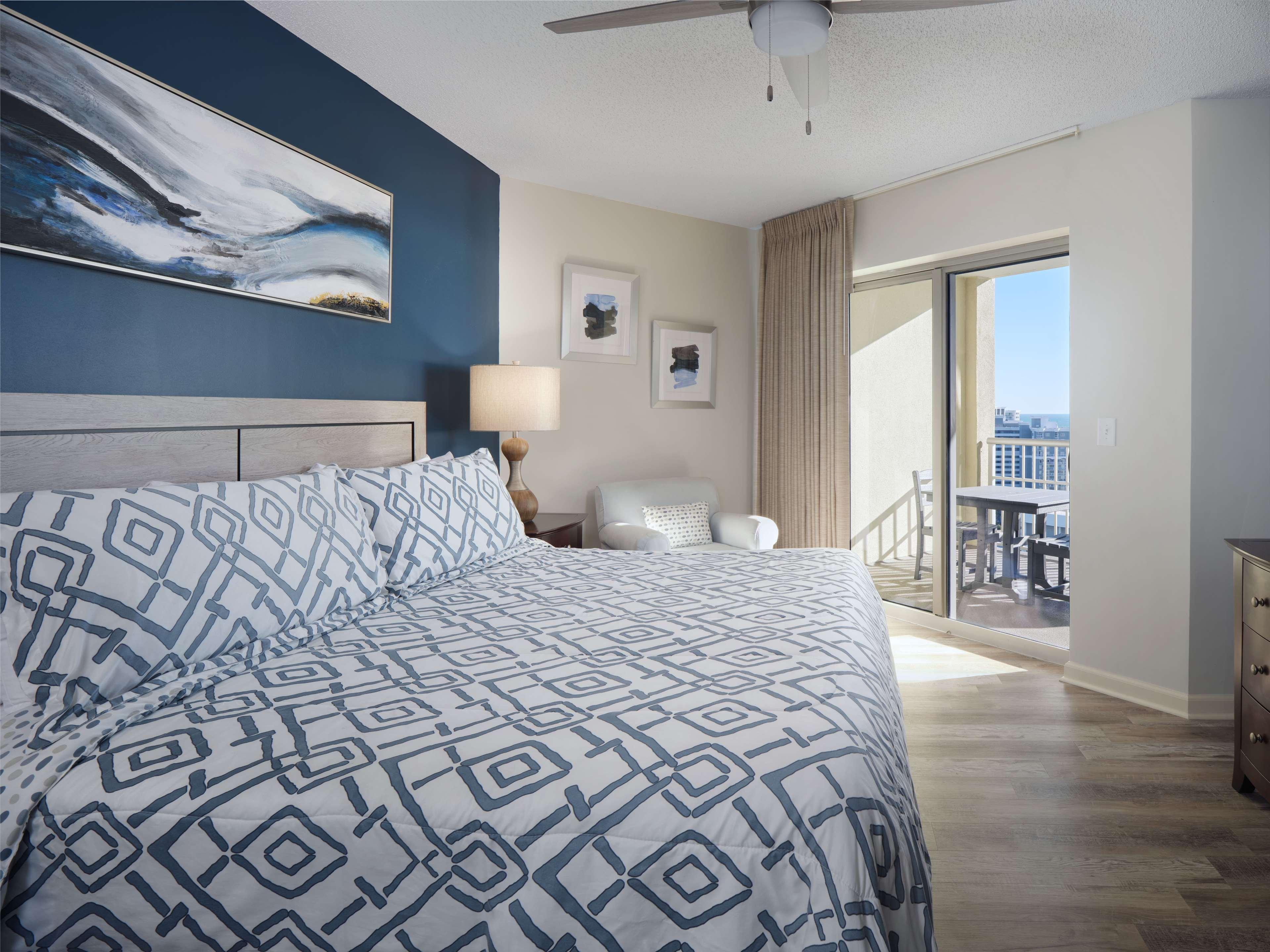 2 Bedrooms, Condo, 1 King or 2 Queen Beds, Ocean View، Royale Palms Condominiums 2/6