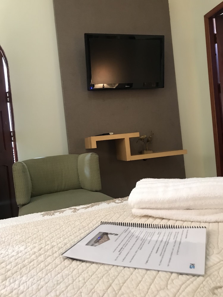 Kuri Suites 8/33