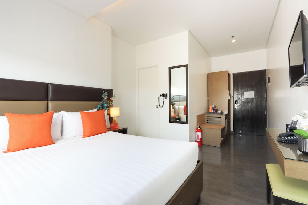 EXECUTIVE, QUEEN BED, BALCONY