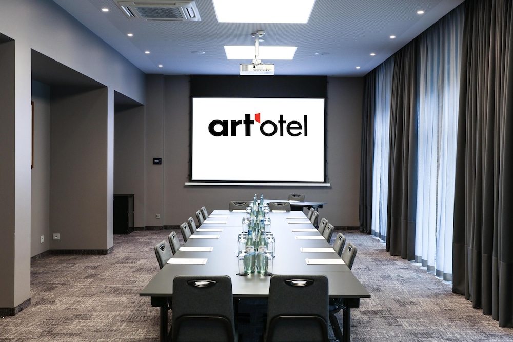 ART'OTEL BERLIN MITTE 64/71