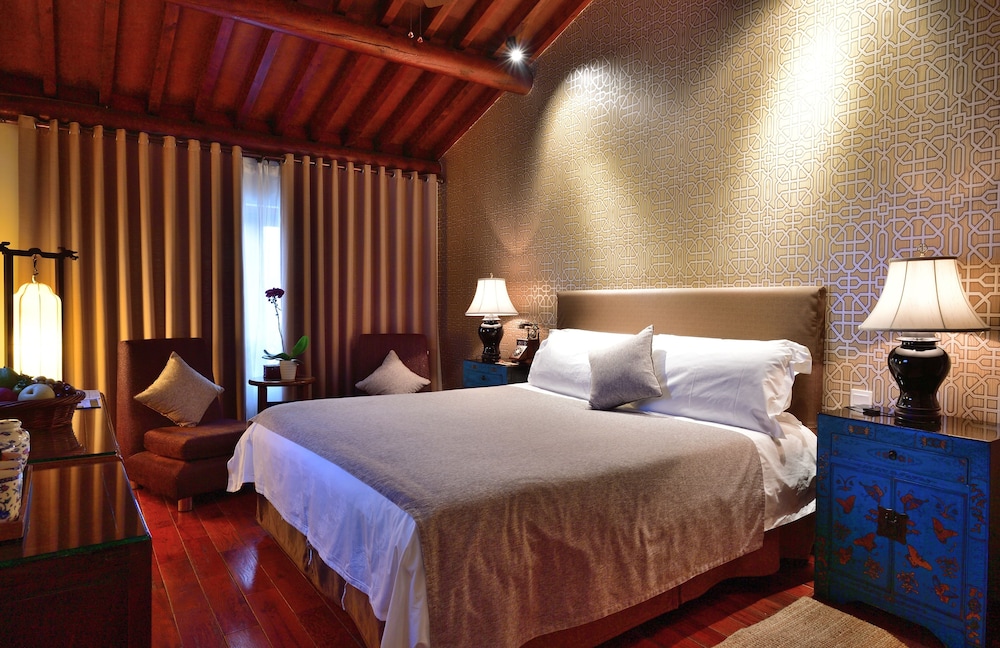 The Jingshan Garden Hotel 22/66