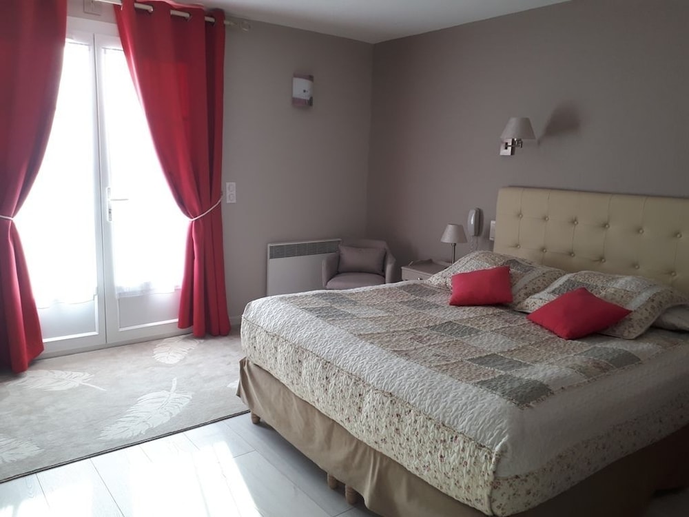 HOTEL DES GRANGES 18/47