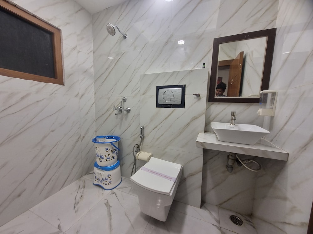 Muskan Hotel 38/48