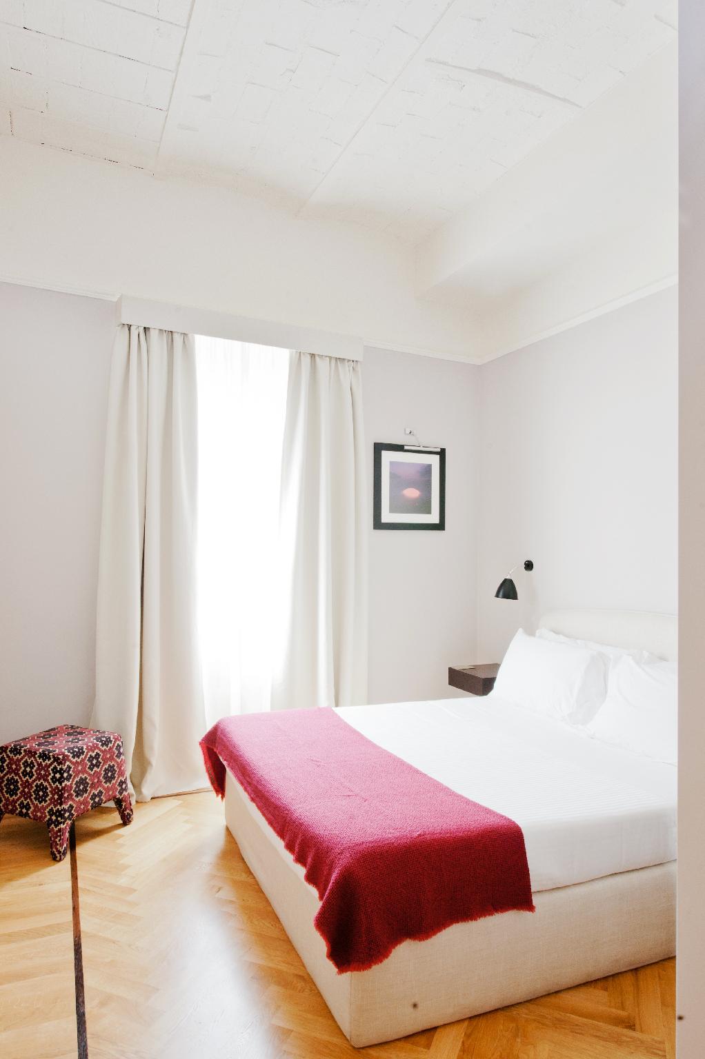 Room, Single