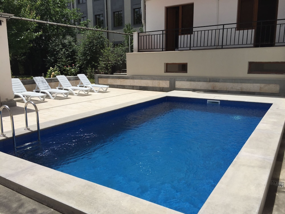Primer Hotel in YEREVAN