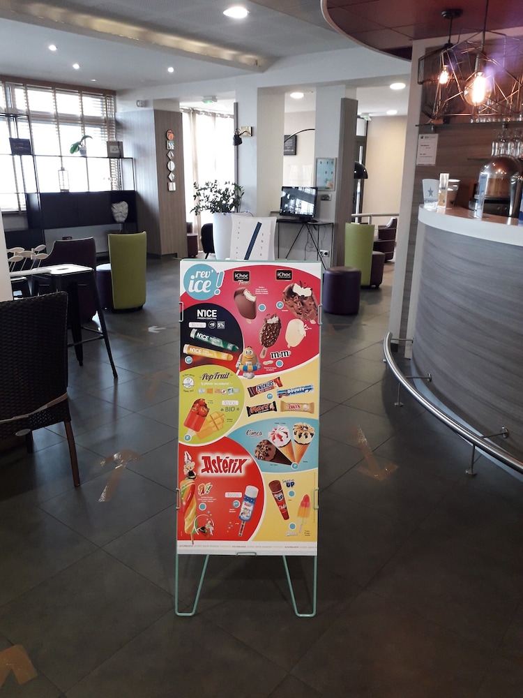 IBIS STYLES SAINT GILLES CROIX DE VIE 64/77