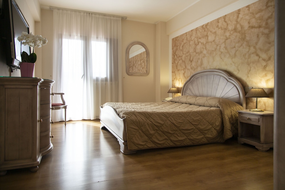 GRAND HOTEL DEL PARCO 18/62