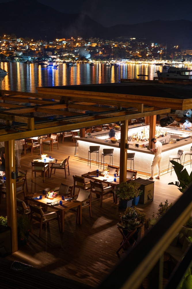 No:81 Hotel 34/50