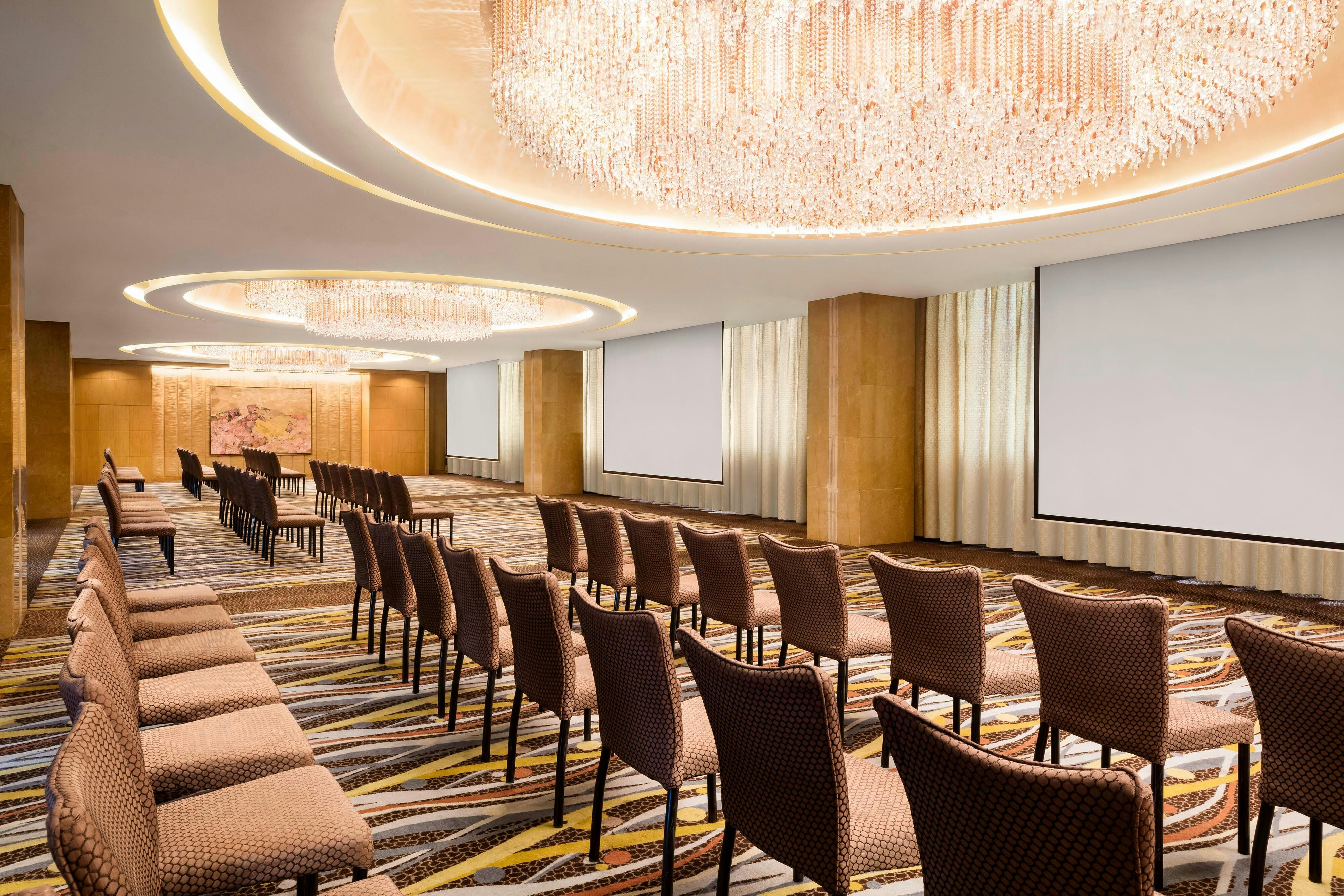 Sheraton Grand Shanghai Pudong Hotel and Residences 15/21