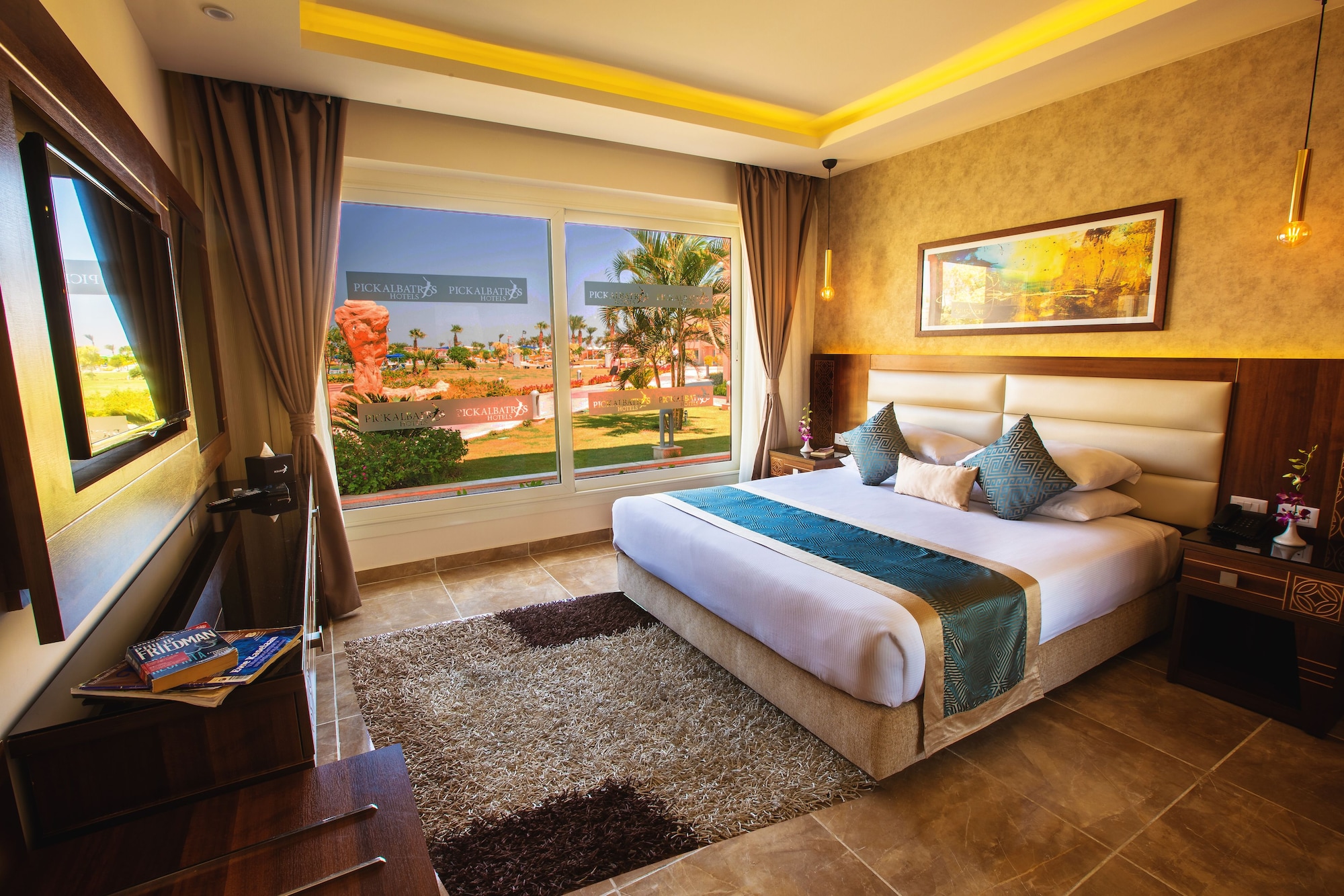 غرفة ديلوكس بسرير كينج بإطلالة على المسبح، Pickalbatros Royal Moderna Resort Sharm El Sheikh 4/9