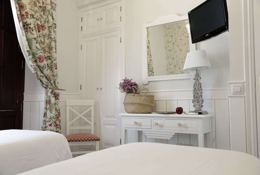 Basic Hotel Puerta de Sevilla 54/54