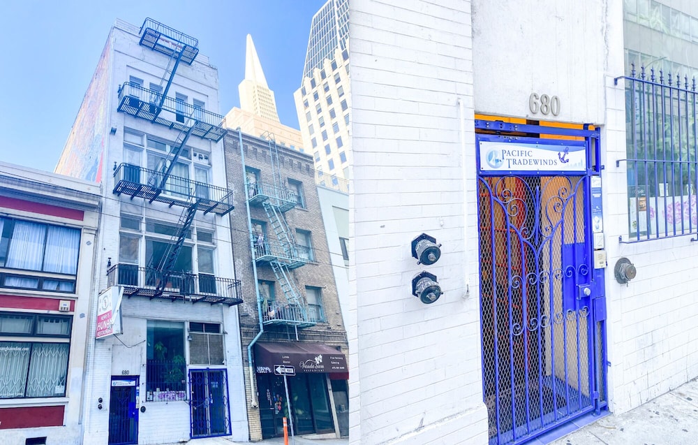 ITH Pacific Tradewinds Hostel San Francisco photo4