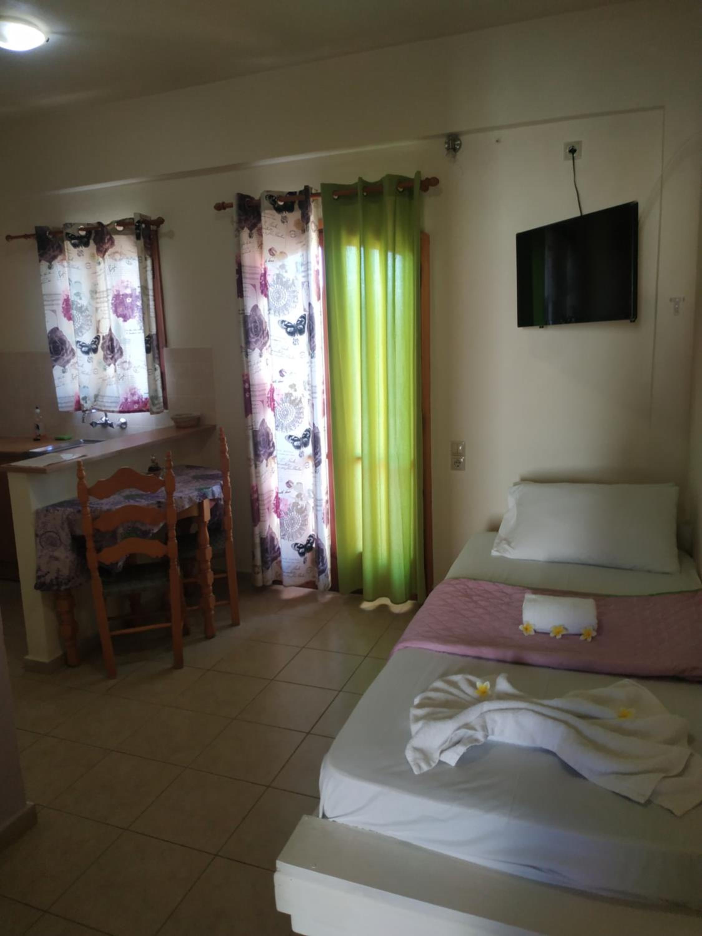 Lia Sofia Apartments 7/54