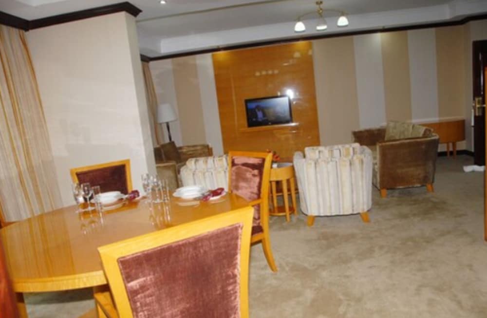 Gorillas Golf Hotel 33/55