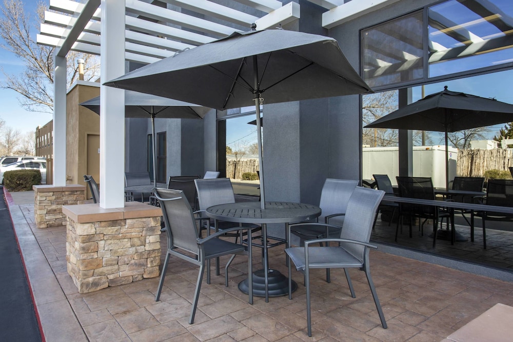 Fairfield Inn & Suites By Marriott Santa Fe 33/48