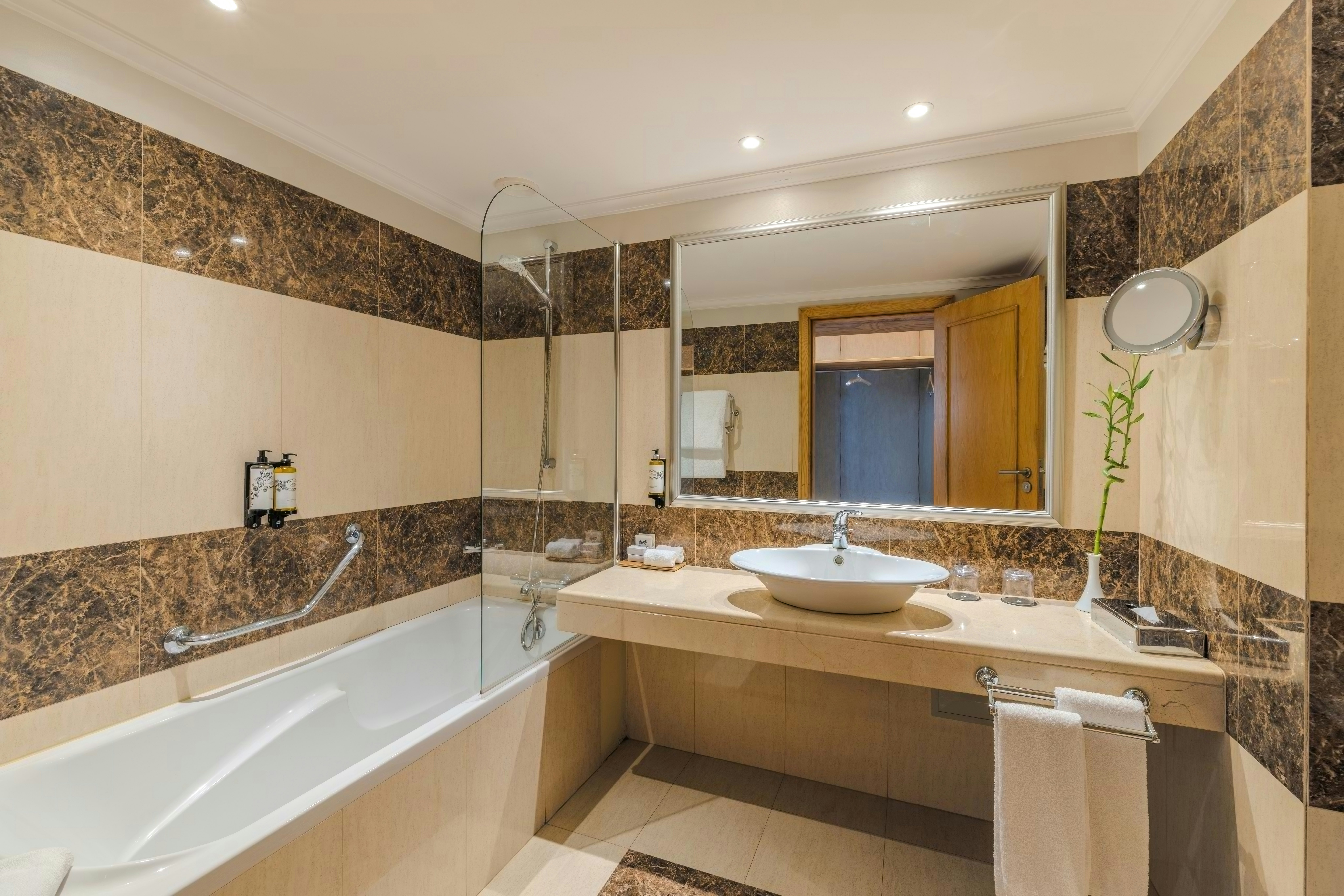 غرفة عائلية بسريرين منفصلين، Pestana Carlton Madeira 7/7