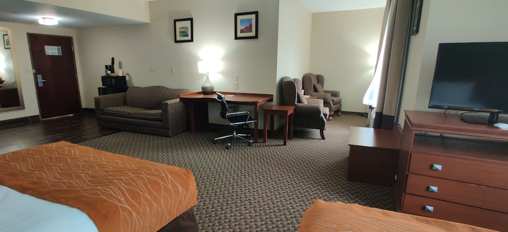Comfort Inn & Suites Midway - Tallahassee West 29/38
