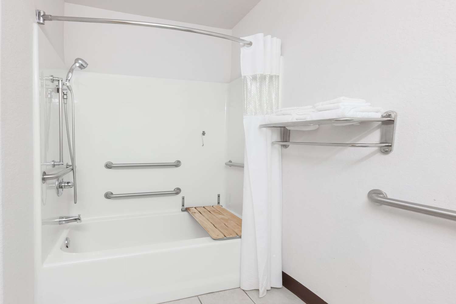 Microtel Inn Ardmore 15/16