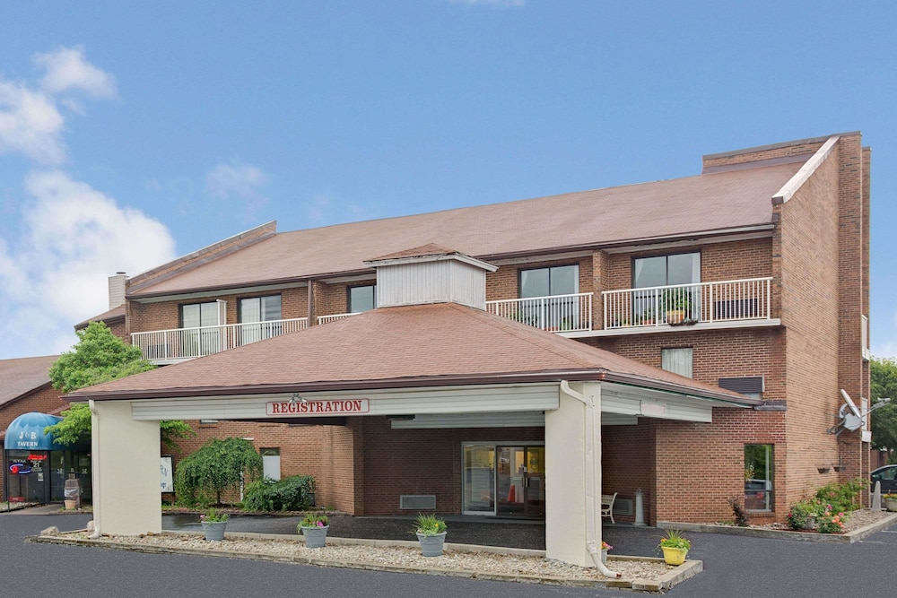 Days Inn by Wyndham Cincinnati East 5/21