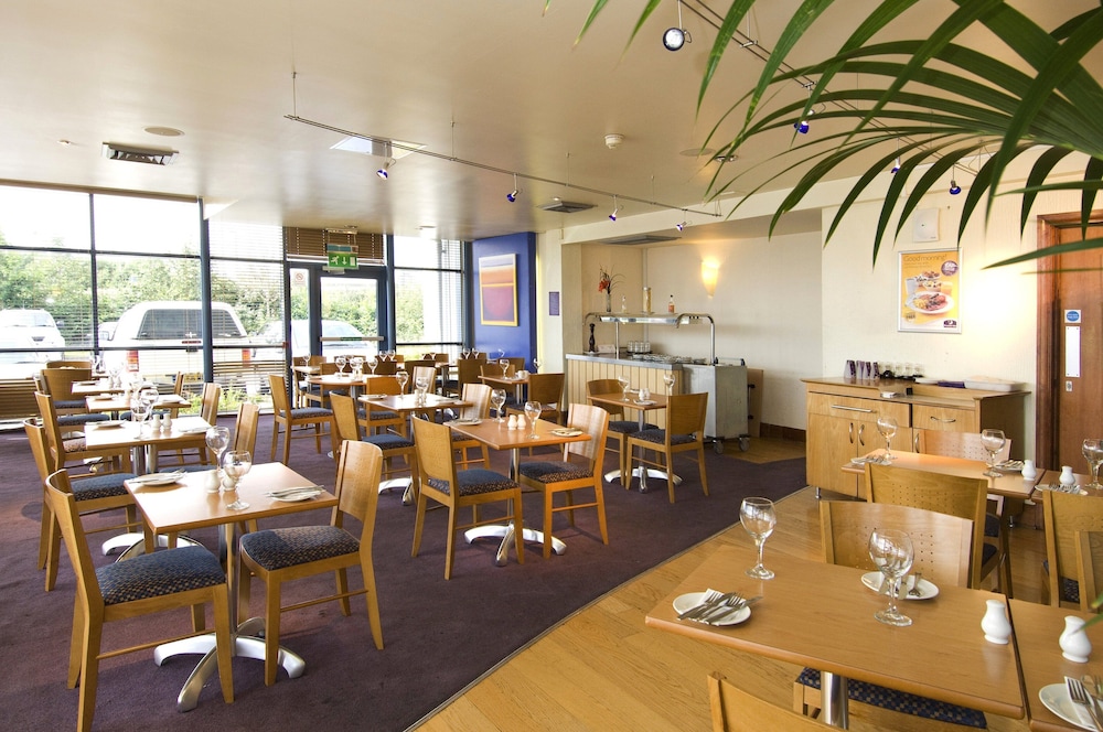 Premier Inn Southampton Airport 25/34