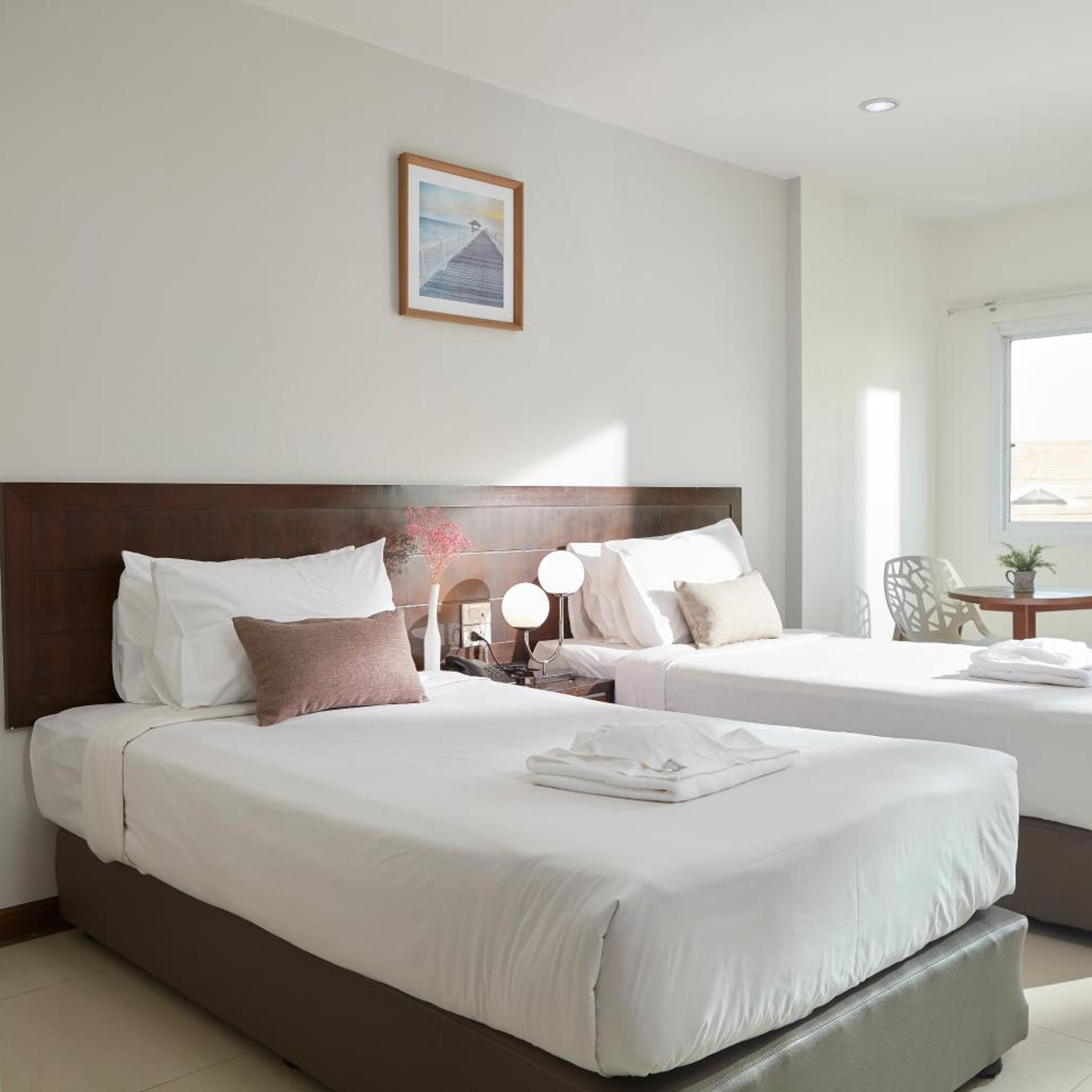 Standard, Twin Beds