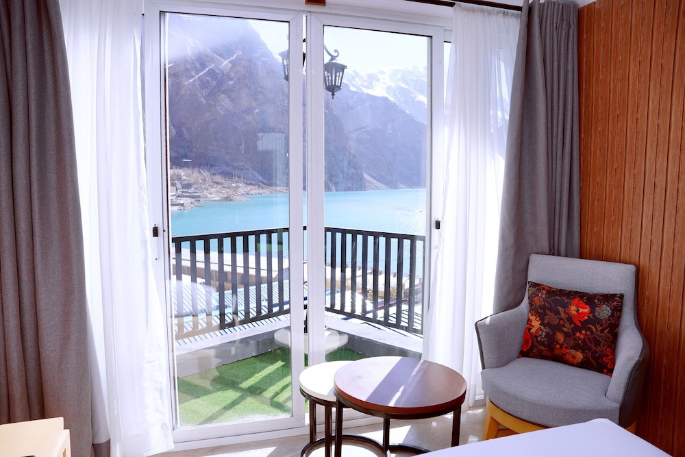 Lodges By Baron Hunza Attabad Lake 33/49