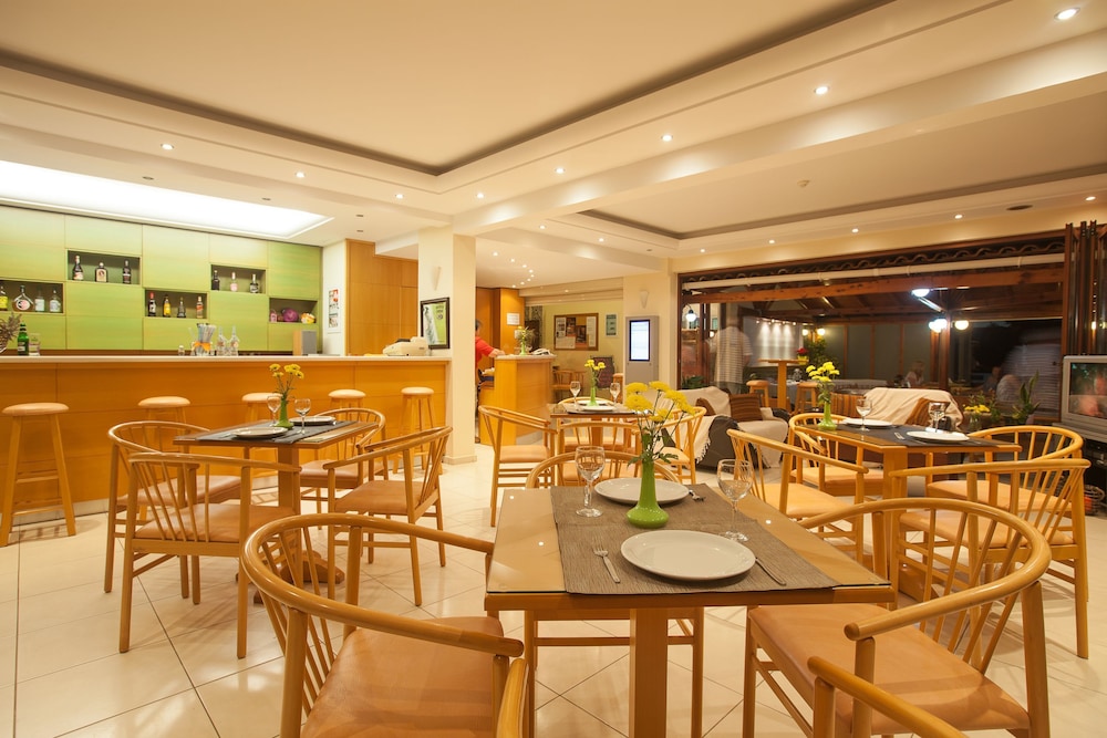 Dimitra Hotel & Apartments by Omilos Hotels 37/48