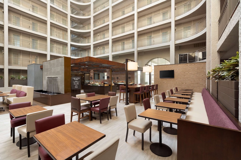 Embassy Suites by Hilton El Paso 38/49
