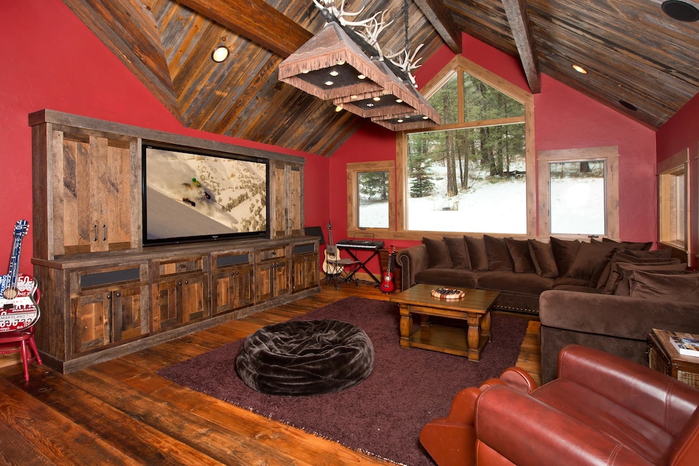 Teton Private Residences 25/50