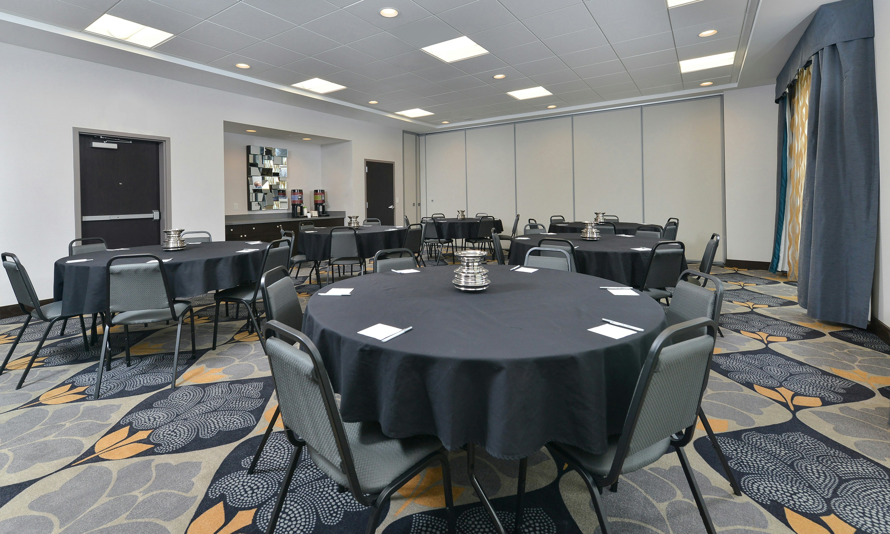 Hampton Inn Suites Des Moines Downtown 34/43
