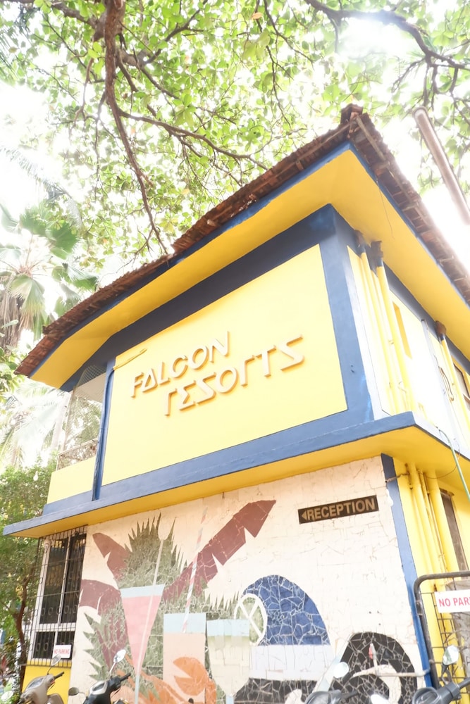 Falcon Resorts 2/70