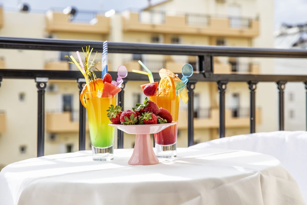 CASTRO HOTEL 38/58
