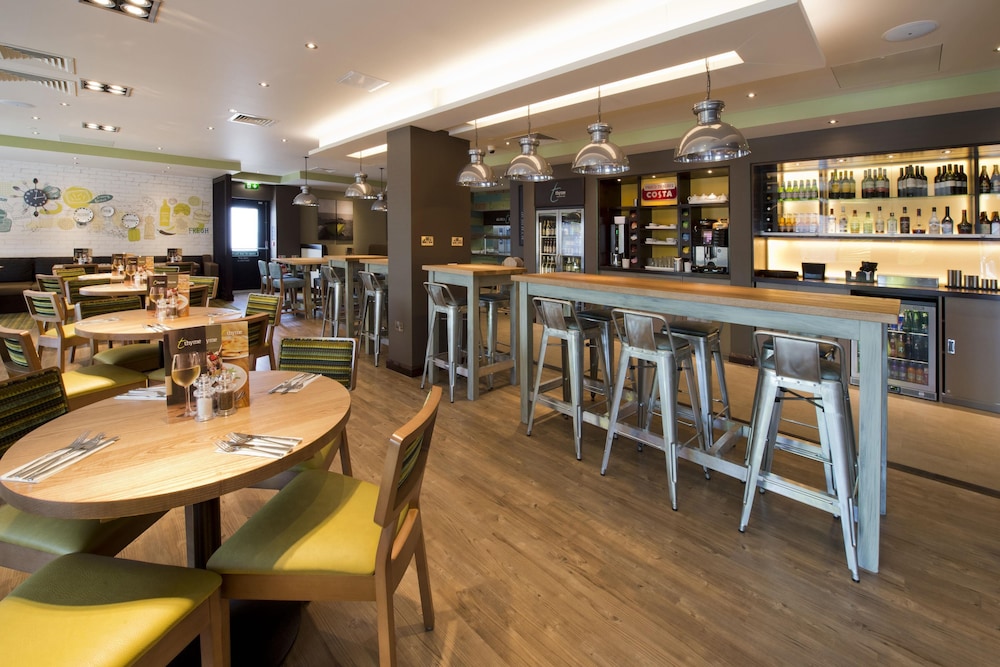 Premier Inn Felixstowe Town Centre hotel 28/40