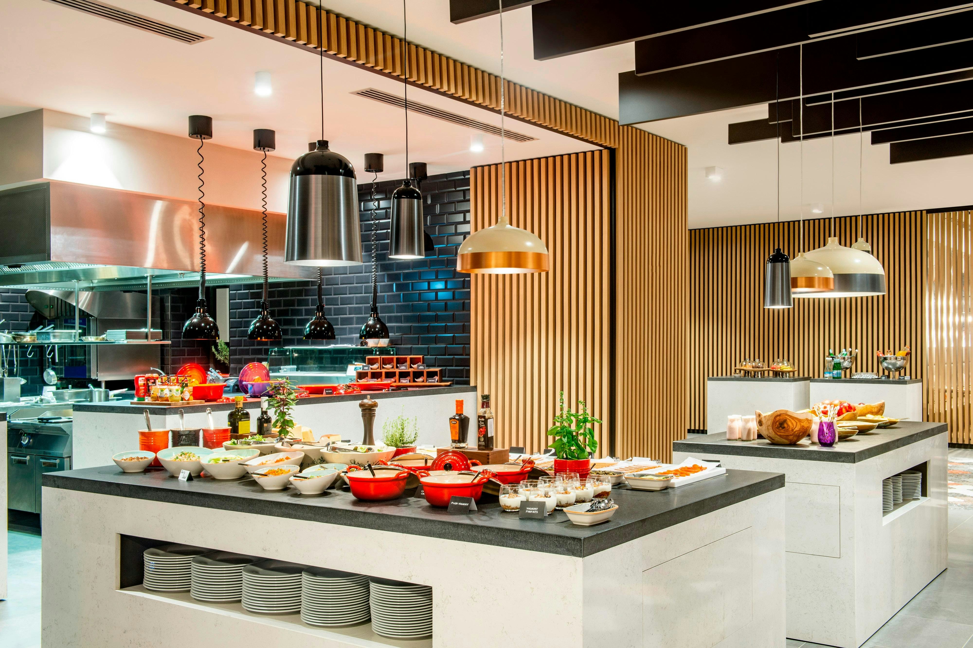 Sheraton Grand Tbilisi Metechi Palace 11/88