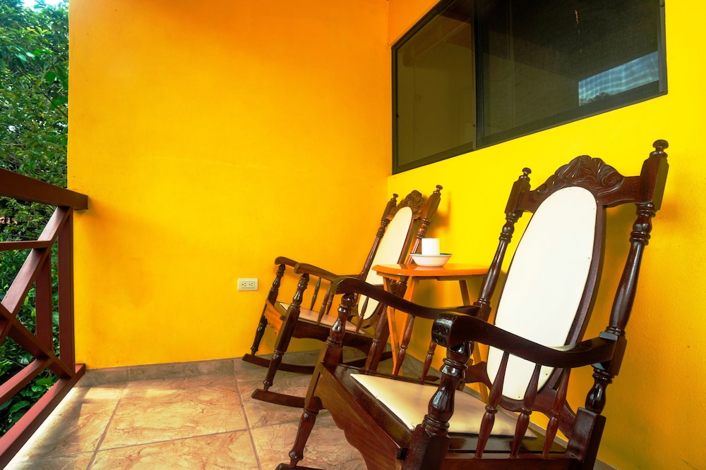 La Terraza Guest House 30/50