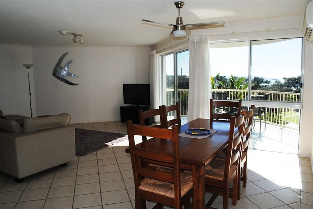 SURFSIDE ON THE BEACH 46/69