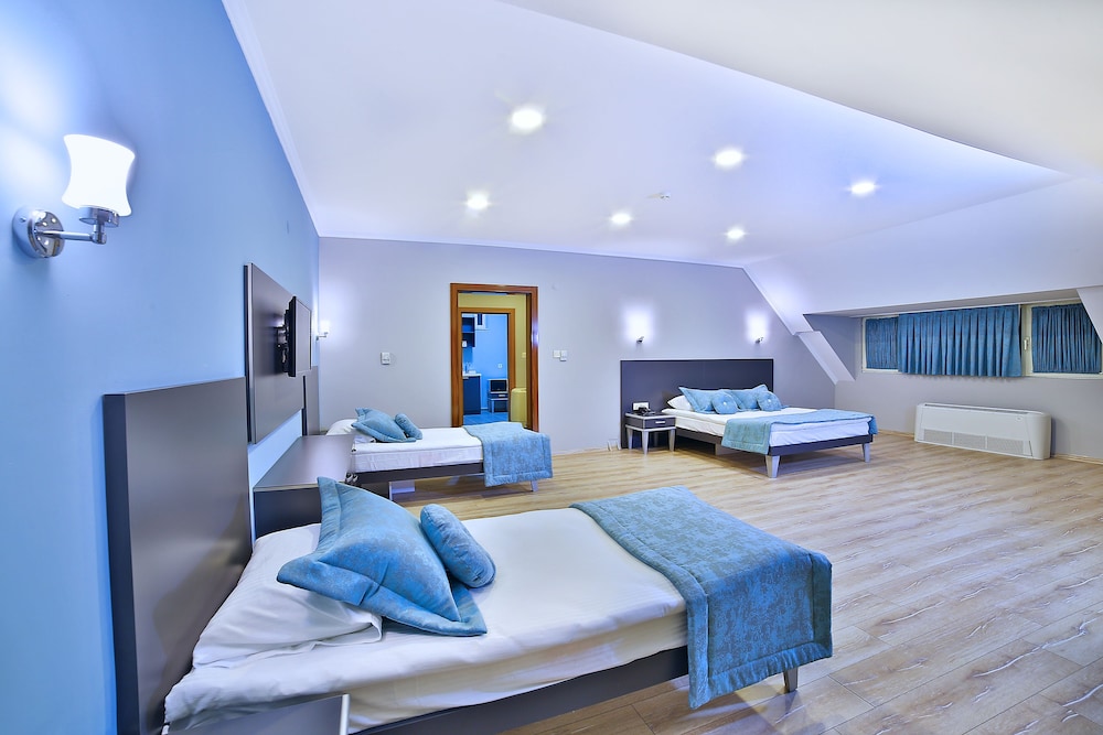 The Hera Premium Hotels 39/49