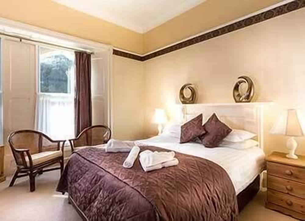 Manor, Standard, King Bed